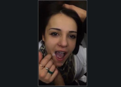 Asansörde sakso çektirip ağzına boşaldı